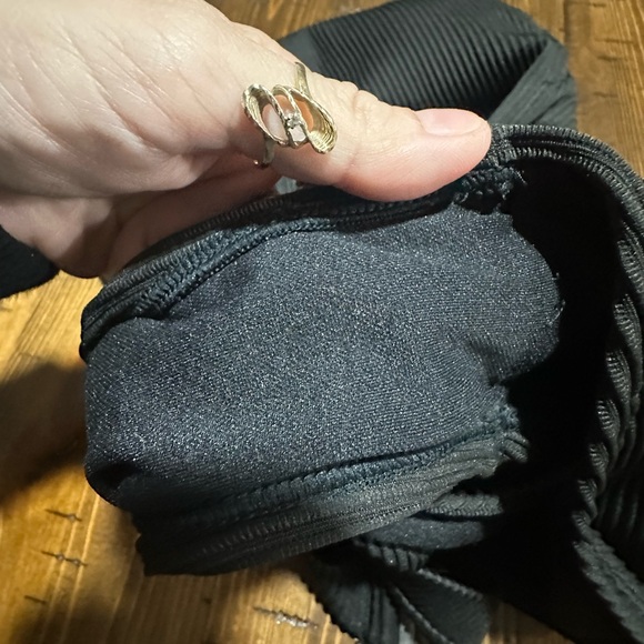 Abercrombie & Fitch Ribbed Belted One Piece Swimsuit with Straps Size Medium EUC - Picture 4 of 4